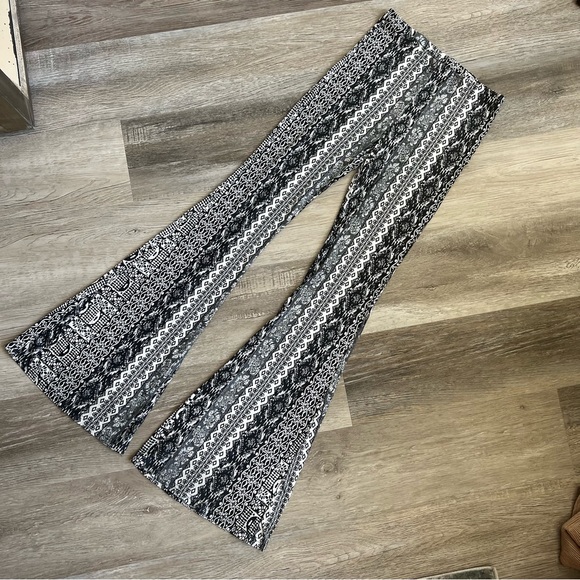 Altar’d State Printed boho bells - Picture 8 of 8